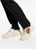 Sneakers GUCCI, Rhyton, Signatur Detailing, Beige