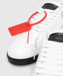 Sneakers OFF WHITE, White Vulc Low Leather Sneakers with Emblem
