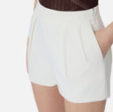 Pantaloni scurti ELISABETTA FRANCHI, Shorts in lightweight crêpe fabric with darts, Alb