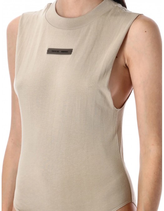 Body FEAR OF GOD, Logo Plaque, Sleeveless, Beige - 125SP257131FWTIMBER Body FEAR OF GOD, Logo Plaque, Sleeveless, Beige - 125SP257131FWTIMBER