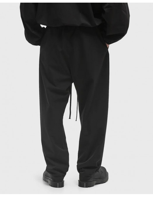 Pantaloni FEAR OF GOD, White Logo Embroidered, Black - 130SP256060FJETBLACK Pantaloni FEAR OF GOD, White Logo Embroidered, Black - 130SP256060FJETBLACK