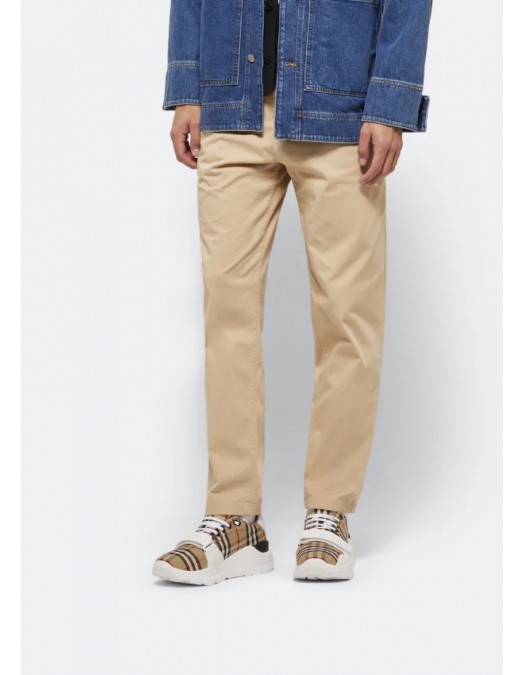 Sneakers BURBERRY, Logo Print All Over - 8048577X Sneakers BURBERRY, Logo Print All Over - 8048577X