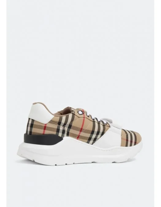 Sneakers BURBERRY, Logo Print All Over - 8048577X