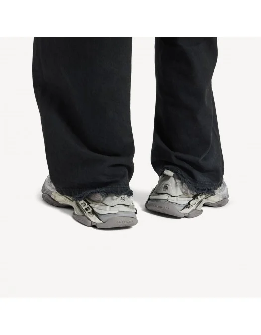 Sneakers BALENCIAGA, Triple S.2 Gradient Sneaker in Grey - 865849WTR2G1800