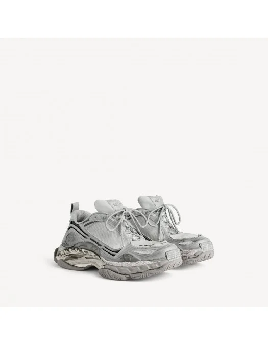 Sneakers BALENCIAGA, Triple S.2 Gradient Sneaker in Grey - 865849WTR2G1800