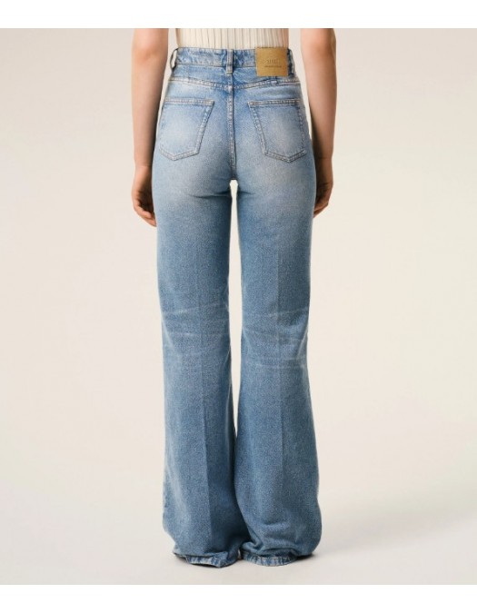 Jeans AMI PARIS, Blue Cotton Flare Fit Jeans - FTP835CO0063100