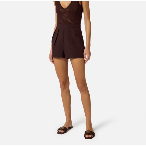 Pantaloni scurti ELISABETTA FRANCHI, Shorts in lightweight crêpe fabric with darts, Maro