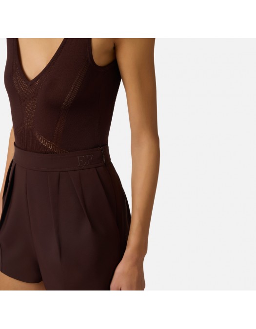 Pantaloni scurti ELISABETTA FRANCHI, Shorts in lightweight crêpe fabric with darts, Maro - SH01062E2644