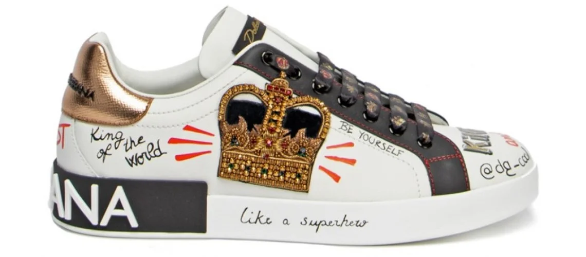 Unde Gasesti Dolce Gabbana in Romania: Capodopera12.ro Aduce Eleganta Direct la UNTOLD 2025 Unde Gasesti Dolce Gabbana in Romania: Capodopera12.ro Aduce Eleganta Direct la UNTOLD 2025