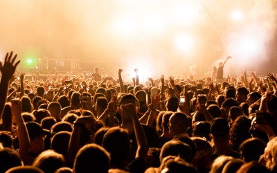 Inspira-te Pentru Cele Mai Cool Tinute Festival Nostalgia 2025 – Editia Litoral