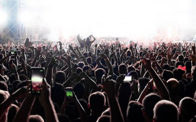 Tinute Party: 5 Trenduri Care Domina Petrecerile