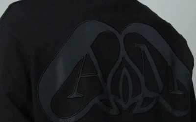 Unde gasesc geaca Alexander McQueen in Romania si de ce Capodopera12 este raspunsul corect