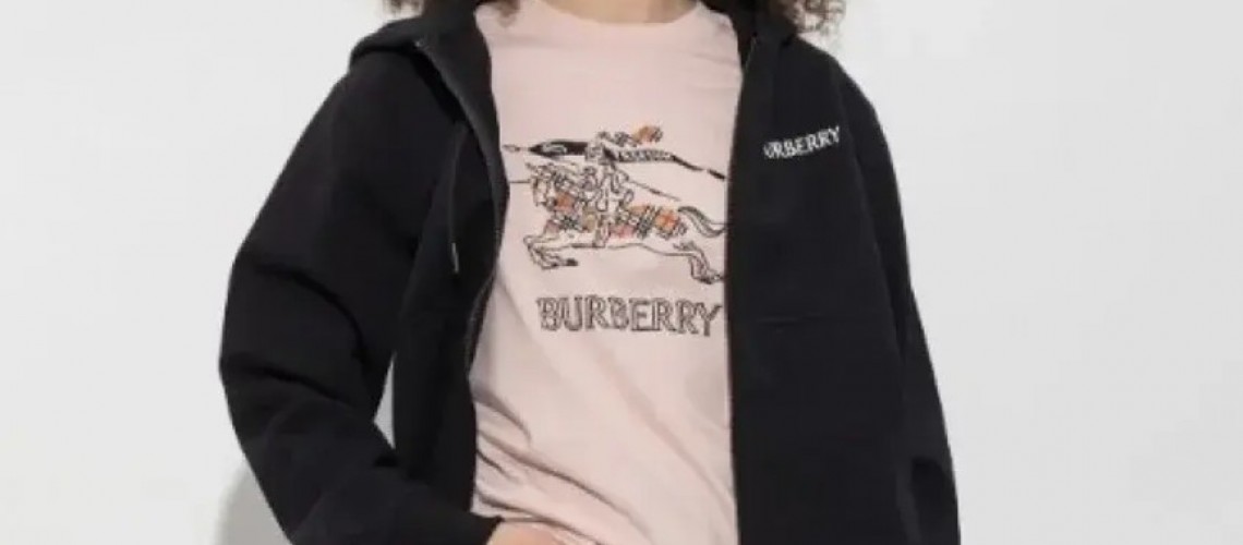Unde gasesc hanorac Burberry in Romania, in magazin?
