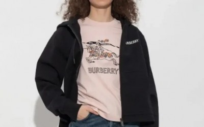 Unde gasesc hanorac Burberry in Romania, in magazin?